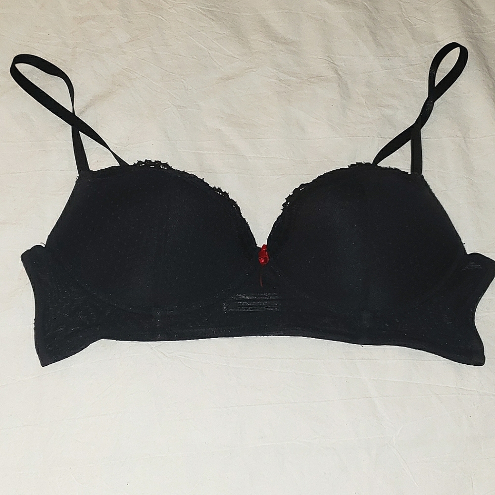 Marilyn Monroe Black lace bra with a red bow